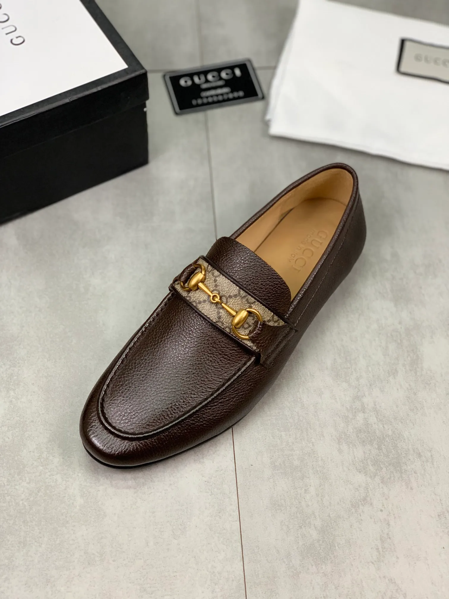 Men's men's shoes💰P520💰[New model]🆘Water-dyed cow lining [GUCCI] Gucci leather shoes, top men's purchasing agent, 2022 counter simultaneous sale, top-grade original calfskin imported from Italy ➕ first-layer cowhide lining) original sole provided by the original factory, fine workmanship, impeccable👍 You can enter and exit the counter at will; the real thing is super beautiful Sizes 38 to 44; 3⃣️colors🉑️ to choose from
